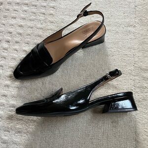Naturalizer Slingback low heeled black shoes size 8.5 medium